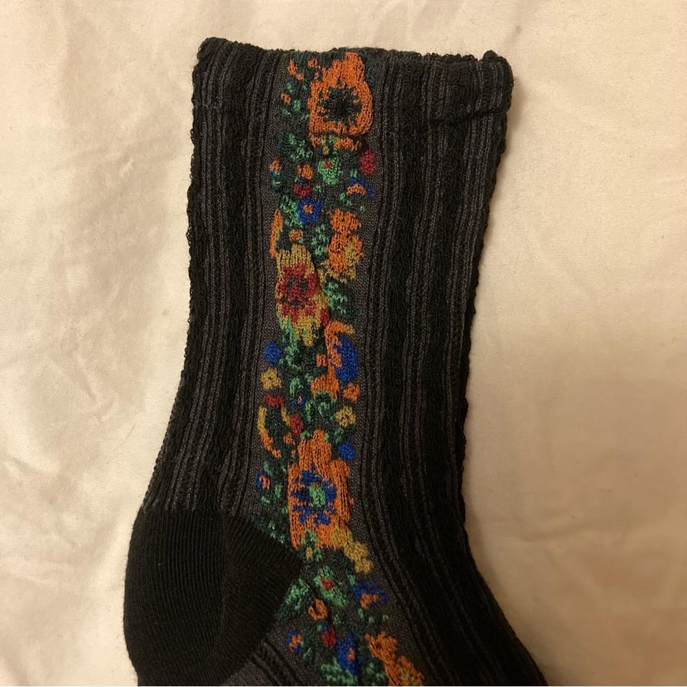 Colorful Floral Patterned Socks - Picture 9 of 10